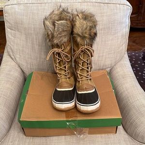 JBU Edith Encore boots. New.